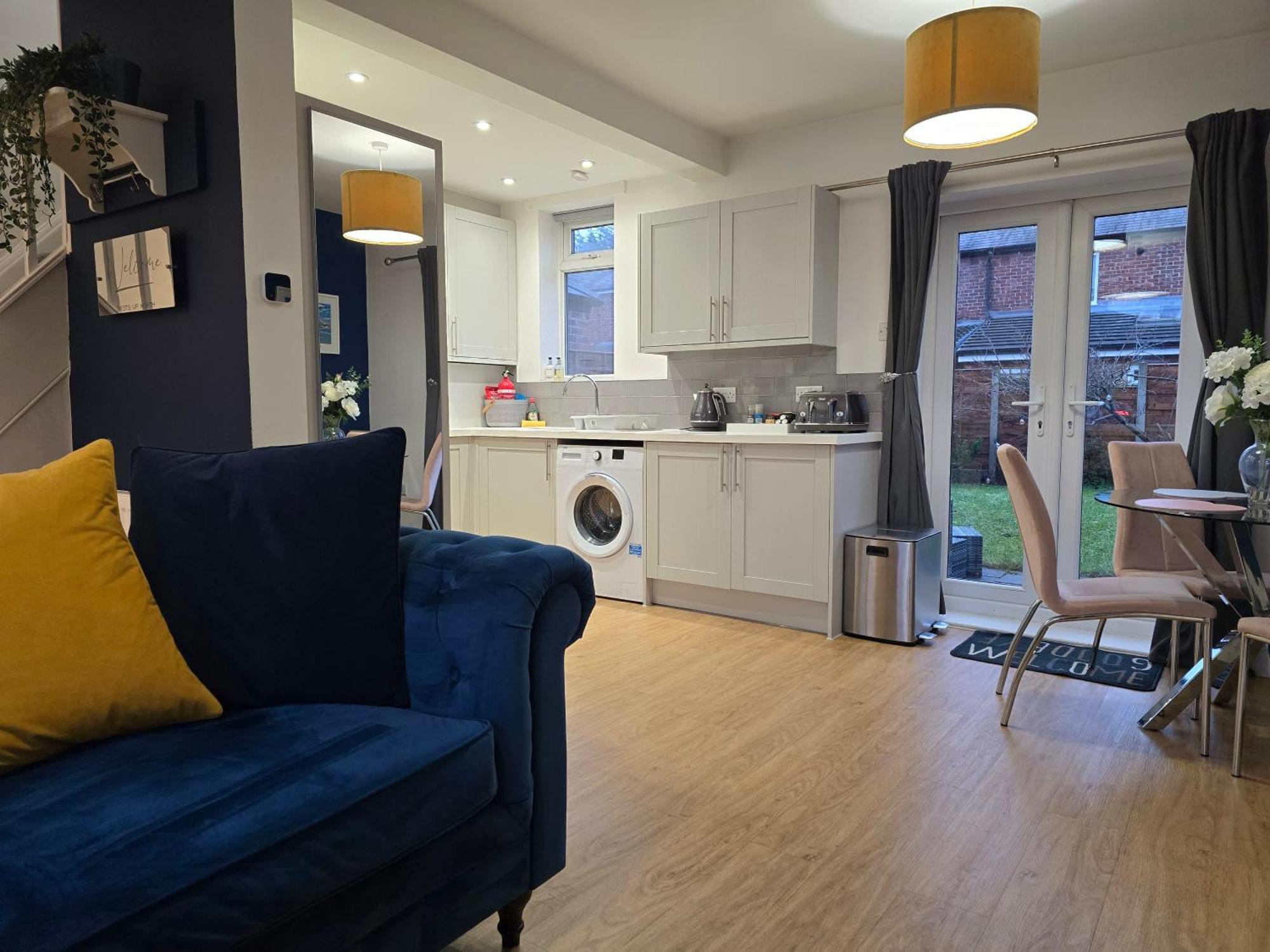 The Heart - Cosy 3 Bedroom House With Double Driveway And Garden In Mánchester Exterior foto